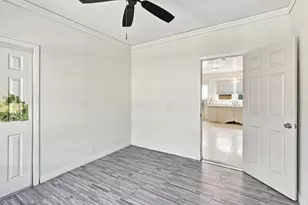 723 H St, Los Banos, CA 93635 - Photo 33