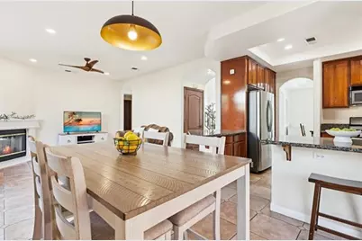 18120 Jaguar Ct, Los Angeles, CA 91335 - Photo 15