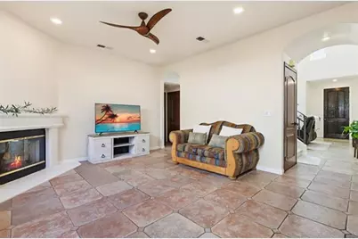 18120 Jaguar Ct, Los Angeles, CA 91335 - Photo 7