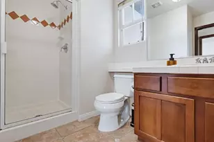 18120 Jaguar Ct, Los Angeles, CA 91335 - Photo 9