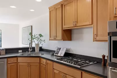 4 Honeysuckle Ln, San Carlos, CA 94070 - Photo 11