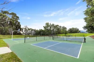 4 Honeysuckle Ln, San Carlos, CA 94070 - Photo 57