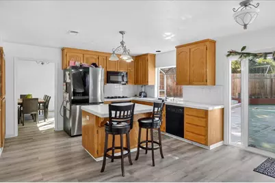 1911 Glarner St, Hollister, CA 95023 - Photo 13