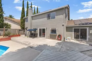1911 Glarner St, Hollister, CA 95023 - Photo 5