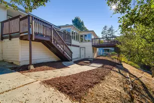 Hillside Dr, Burlingame, CA 94010 - Photo 41