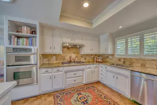 22305 Davenrich St, Salinas, CA 93908 - Photo 11