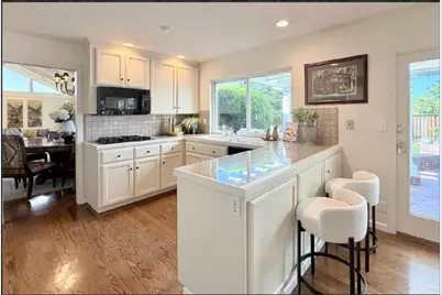 12498 Sumner Dr, Saratoga, CA 95070 - Photo 5