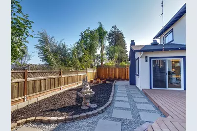 5166 Barron Park Dr, San Jose, CA 95136 - Photo 37
