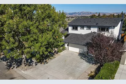 5166 Barron Park Dr, San Jose, CA 95136 - Photo 39
