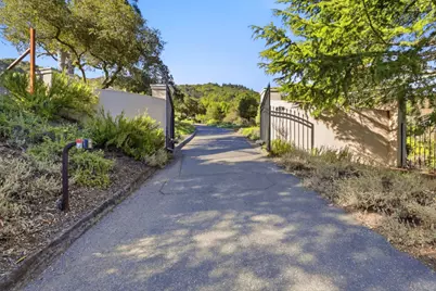 16421 Matilija Dr, Los Gatos, CA 95030 - Photo 47