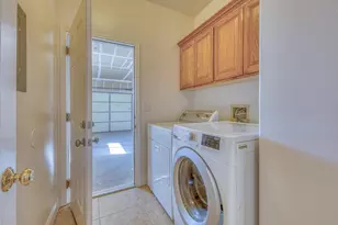 427 Chardonnay Dr, Salinas, CA 93906 - Photo 33
