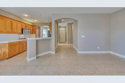 427 Chardonnay Dr, Salinas, CA 93906 - Photo 11