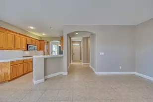 427 Chardonnay Dr, Salinas, CA 93906 - Photo 11