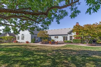 12078 Beauchamps Ln, Saratoga, CA 95070 - Photo 31