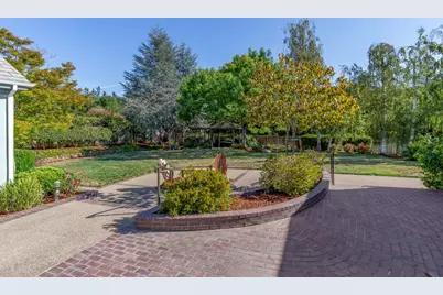 12078 Beauchamps Ln, Saratoga, CA 95070 - Photo 27