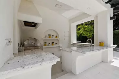 560 Center Dr, Palo Alto, CA 94301 - Photo 47