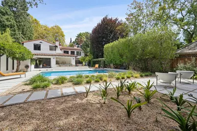 560 Center Dr, Palo Alto, CA 94301 - Photo 55