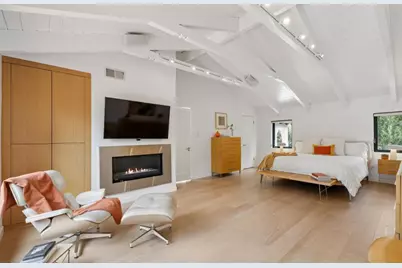 560 Center Dr, Palo Alto, CA 94301 - Photo 27