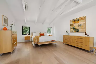 560 Center Dr, Palo Alto, CA 94301 - Photo 29