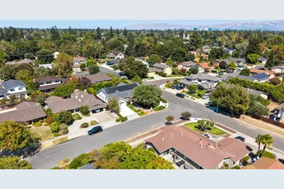 2131 Glenkirk Dr, San Jose, CA 95124 - Photo 59