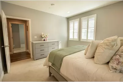 1018 Onofrio Ln 2, San Jose, CA 95131 - Photo 17