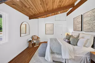 25322 La Rena Ln, Los Altos Hills, CA 94022 - Photo 17