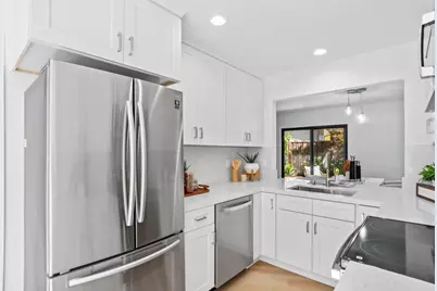 1689 Meadowlark Ln, Sunnyvale, CA 94087 - Photo 9