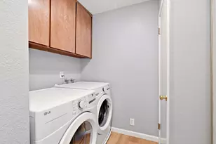 844 La Barbera Dr, San Jose, CA 95126 - Photo 25