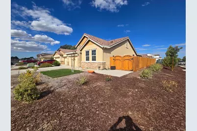 1948 Mastrangelo St, Los Banos, CA 93635 - Photo 5