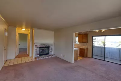 1056 Padre Dr 4, Salinas, CA 93901 - Photo 5