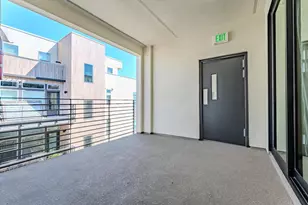 290 Waters Park Cir, San Mateo, CA 94403 - Photo 25