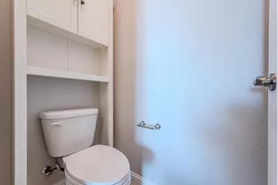 290 Waters Park Cir, San Mateo, CA 94403 - Photo 15