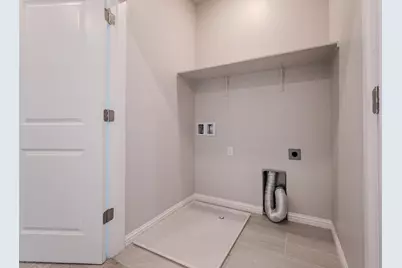 290 Waters Park Cir, San Mateo, CA 94403 - Photo 17