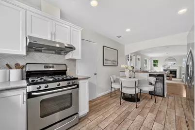 2433 Homewood Dr, San Jose, CA 95128 - Photo 11