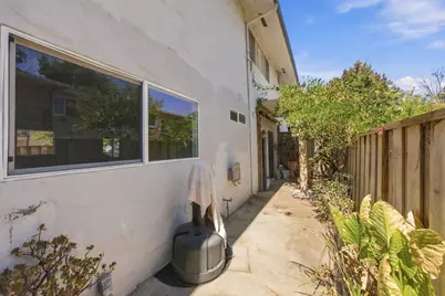 1261 Juniper Dr 14, Gilroy, CA 95020 - Photo 19