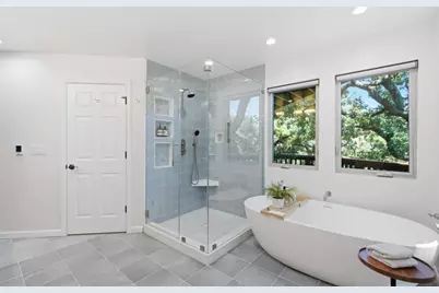 643 Vista Dr, Redwood City, CA 94062 - Photo 31