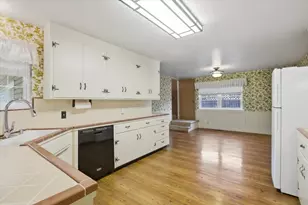 2802 Theresa Ln, San Jose, CA 95124 - Photo 13