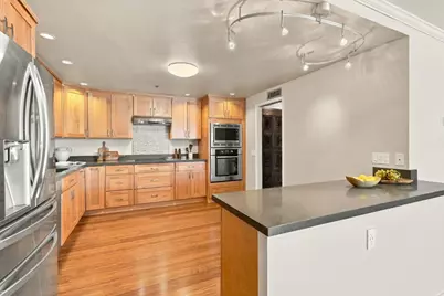 110 Park Rd 301, Burlingame, CA 94010 - Photo 3