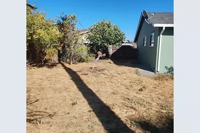 1181 Coad Ct, Pittsburg, CA 94565 - Photo 19