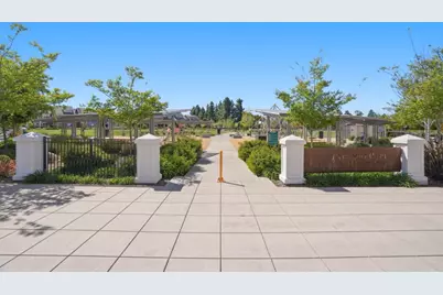 320 Circuit Way, Mountain View, CA 94043 - Photo 47
