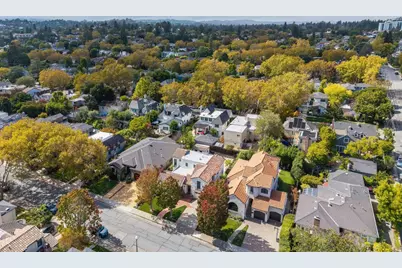 210 Avila Rd, San Mateo, CA 94402 - Photo 61