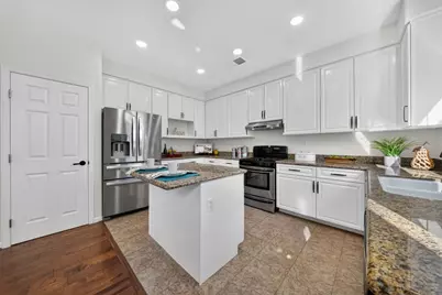 2747 Corde Terra Cir, San Jose, CA 95111 - Photo 9