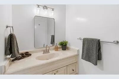 67 Saint Marks Ct, Daly City, CA 94015 - Photo 27