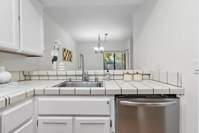 964 La Barbera Dr, San Jose, CA 95126 - Photo 9