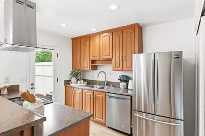 690 Picasso Ter, Sunnyvale, CA 94087 - Photo 7