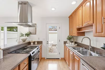 690 Picasso Ter, Sunnyvale, CA 94087 - Photo 11