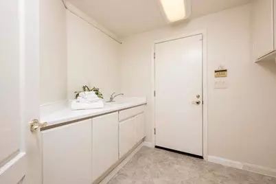 901 Governors Bay Dl, Redwood Shores, CA 94065 - Photo 13