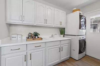 919 Newman Dr, South San Francisco, CA 94080 - Photo 17