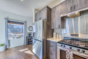 1220 Mulberry St, Hollister, CA 95023 - Photo 7