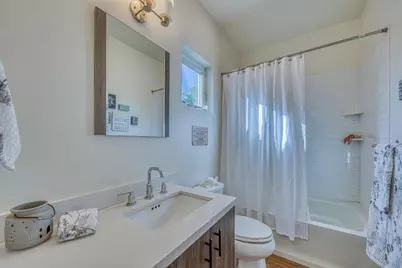 1220 Mulberry St, Hollister, CA 95023 - Photo 43